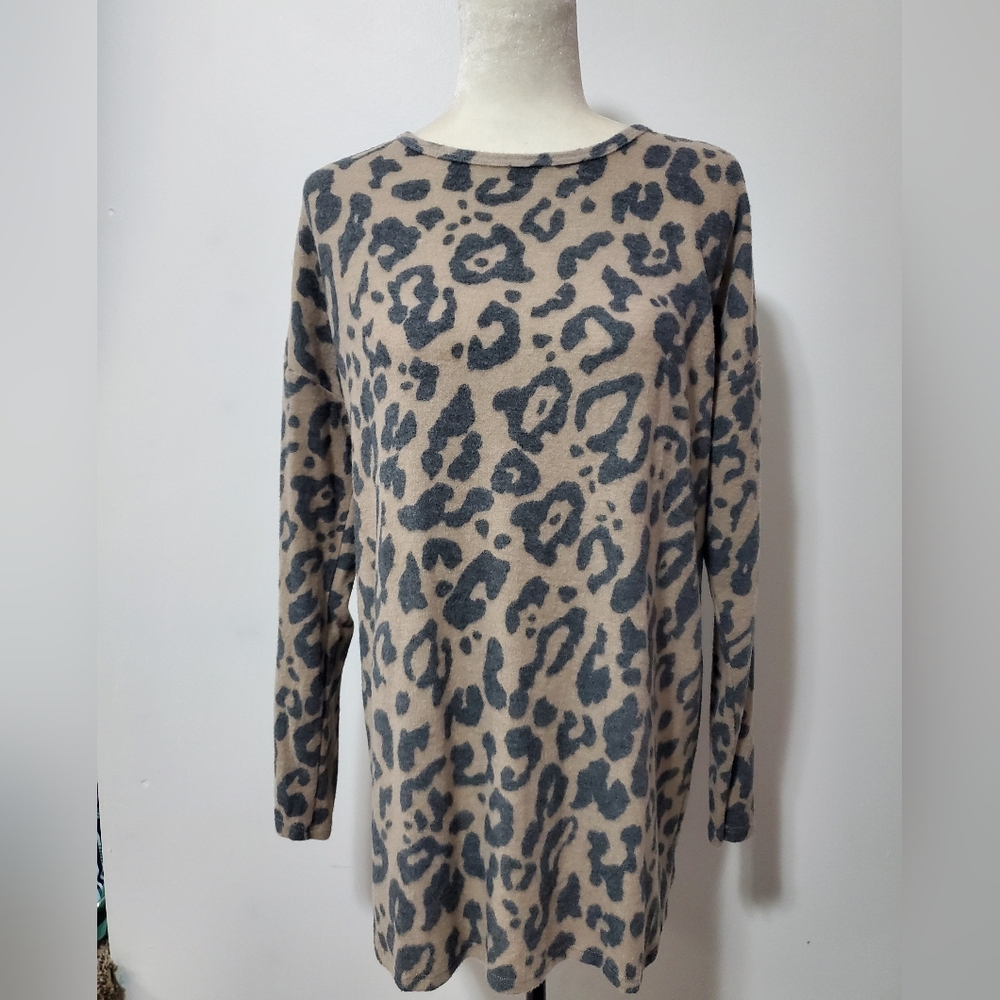 Grateful Hearts Leopard Print Long Sleeve Top